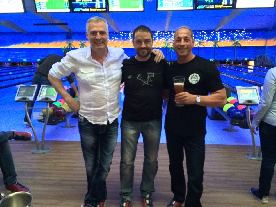 Markus Schneller, Michael Holt, und Champion Thomas Richter