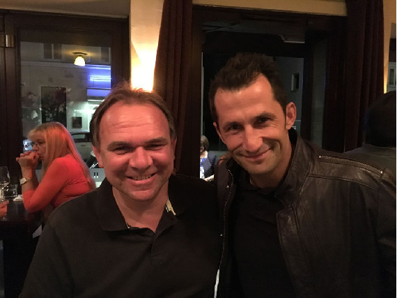 Journalist Andreas Böhle mit Sportdirektor Hasan Salihamidžić (Brazzo) vom FC Bayern München