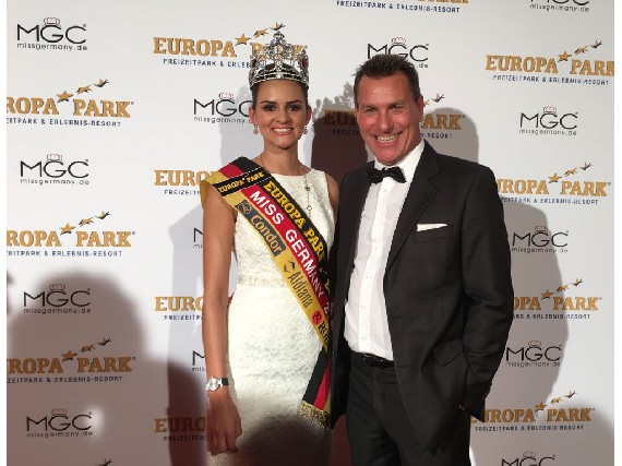 Miss Germany 2016 Lena Bröder mit Moderator Stefan Schmidt