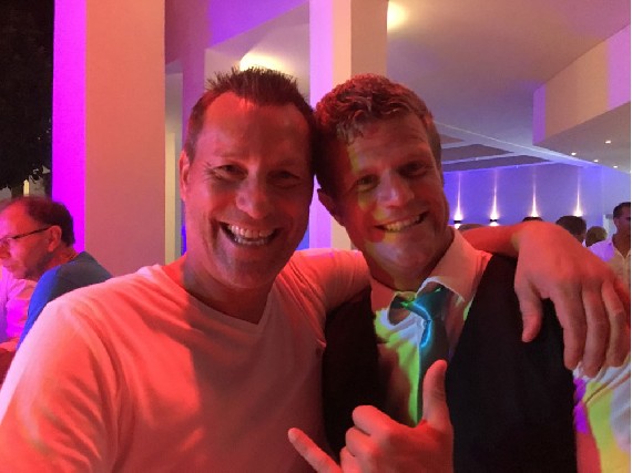 BLE-Mediengeschäftsführer Stefan Schmidt mit Clubdirektor Marc Hoffmann
