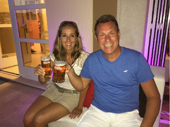 Ein Pivo im Yachthafen