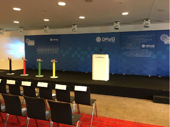 Bühne der Moderation des Bundeskongress