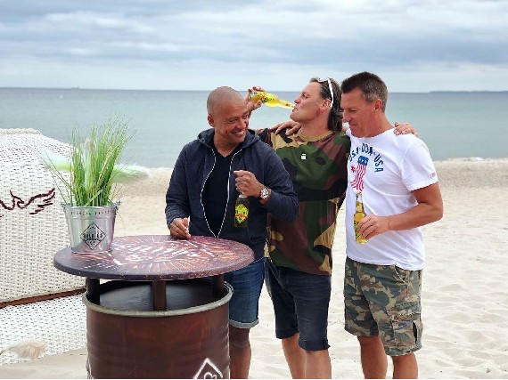 Ein Strandtag mit einem kühlen Salitos