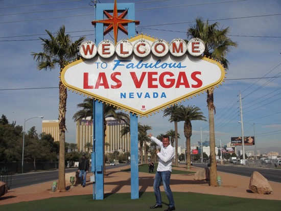 Stefan Schmidt vor dem berühmten Las Vegas-Schild.